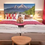 Edel Weiss Hotel Brémy
