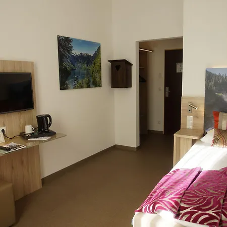Edel Weiss 4*