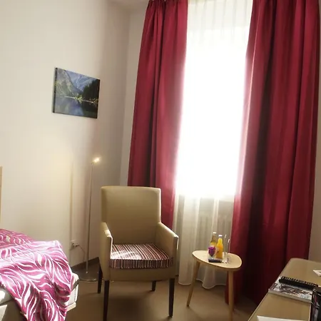Szálloda Edel Weiss 4*